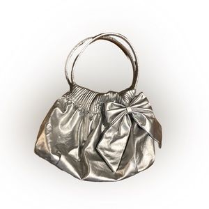 American Eagle shoulder bag like new without tags. Metallic Silver Missy bag med